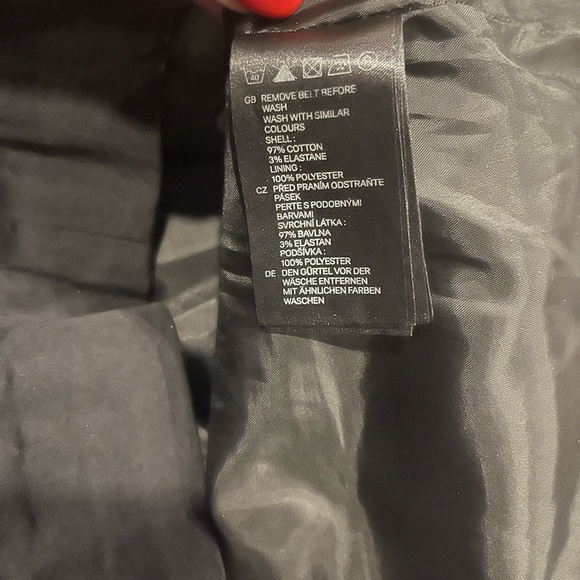 H&M knee-length fitted pencil black skirt / Size 6 - Picture 7 of 9